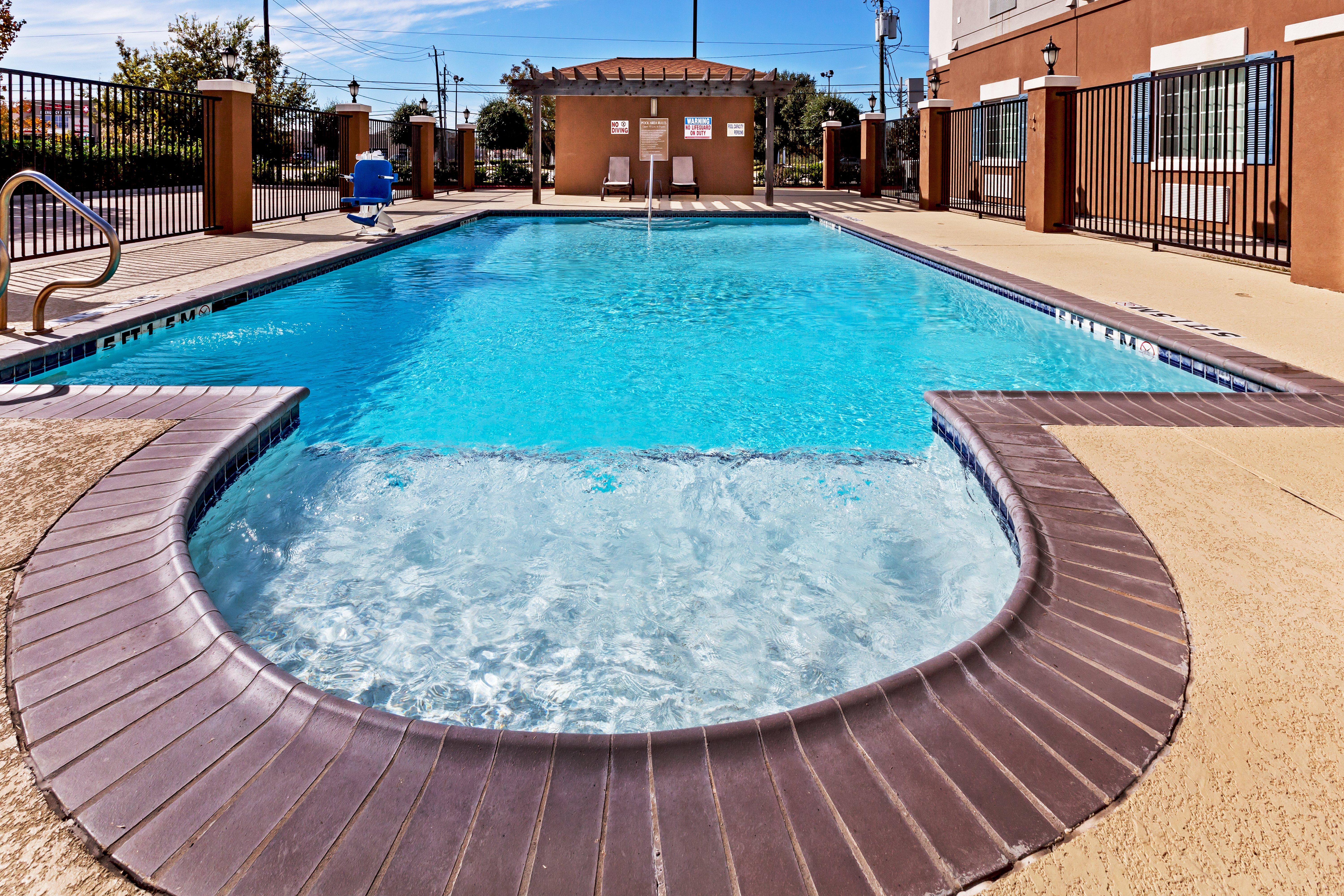 Candlewood Suites Baytown By Ihg Exterior foto